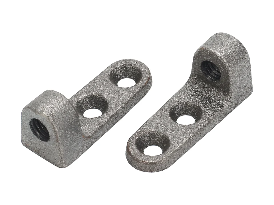 Photographed small brackets in different sizes.